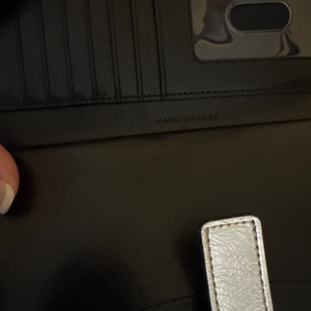 Marc Jacobs Silver Wristlet - Picture 12 of 12